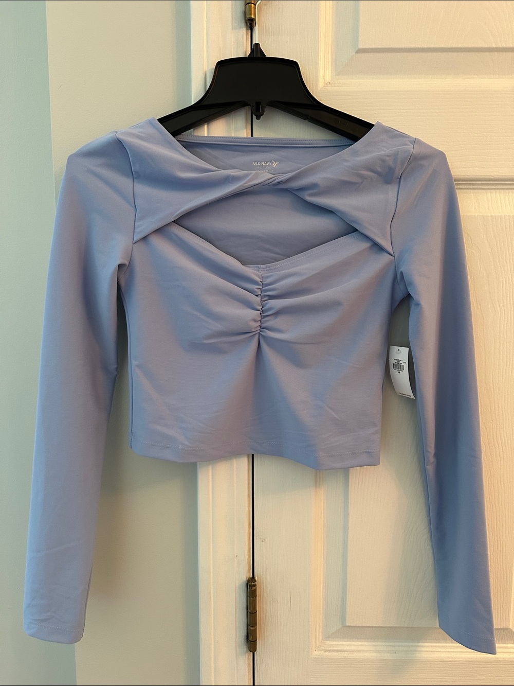 Old Navy Active Periwinkle Long-Sleeve Ruched Twist Crop Top- Women’s XS- NWT!
